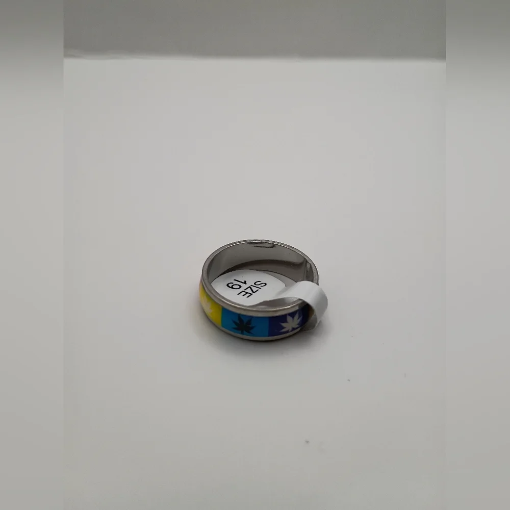 Stainless Steel Boho Rasta Multi-Color Leaf Band Ring - Size 9.5 (China 19)